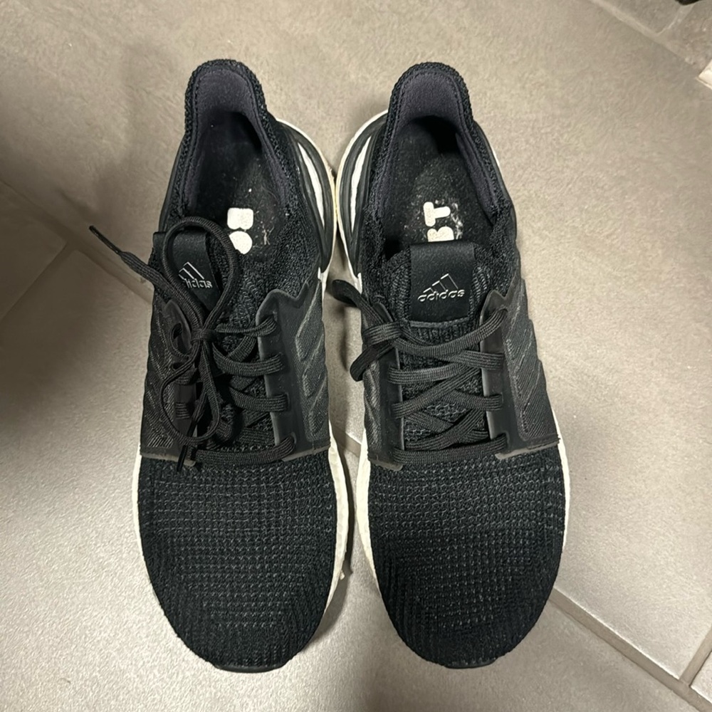 Adidas tennis shoes